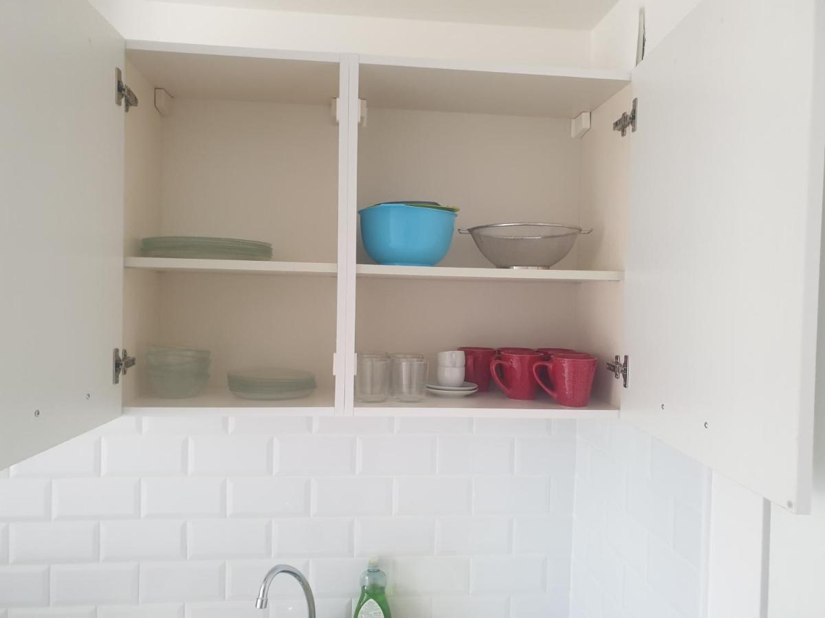 Apartment Renove 2023 Proche Aeroport 5min, Gare Sncf 2 Min, Tramway Au Pied De L'immeuble , Parking Possible, Renovated 2023 Near The Airport 5 Min, Train Station 2 Min, Tram Next To The Building 1 Min, Parking Possible Nizza