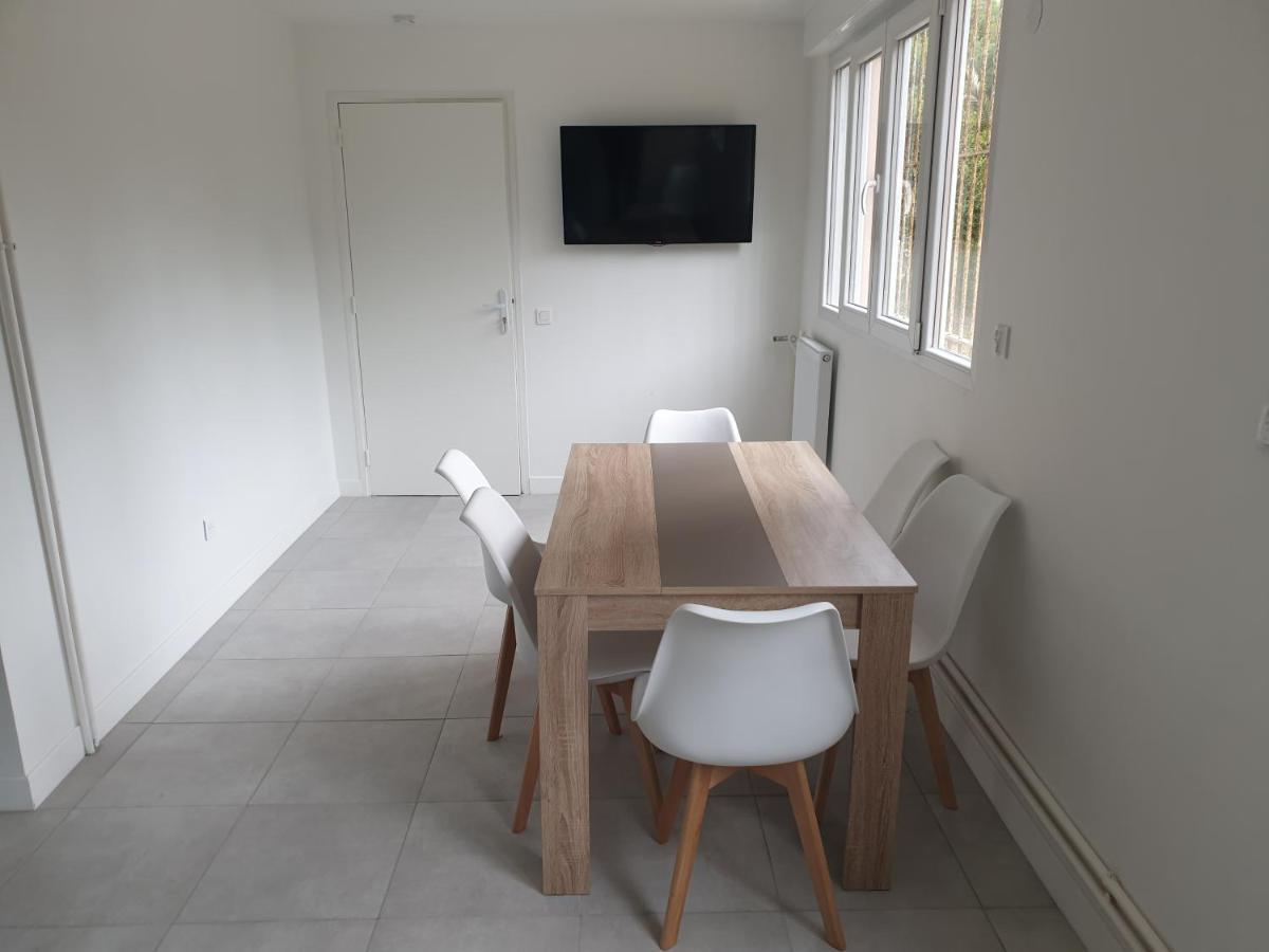 Renove 2023 Proche Aeroport 5min, Gare Sncf 2 Min, Tramway Au Pied De L'immeuble , Parking Possible, Renovated 2023 Near The Airport 5 Min, Train Station 2 Min, Tram Next To The Building 1 Min, Parking Possible Appartamento *