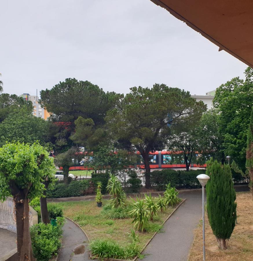 Renove 2023 Proche Aeroport 5min, Gare Sncf 2 Min, Tramway Au Pied De L'immeuble , Parking Possible, Renovated 2023 Near The Airport 5 Min, Train Station 2 Min, Tram Next To The Building 1 Min, Parking Possible Appartamento *