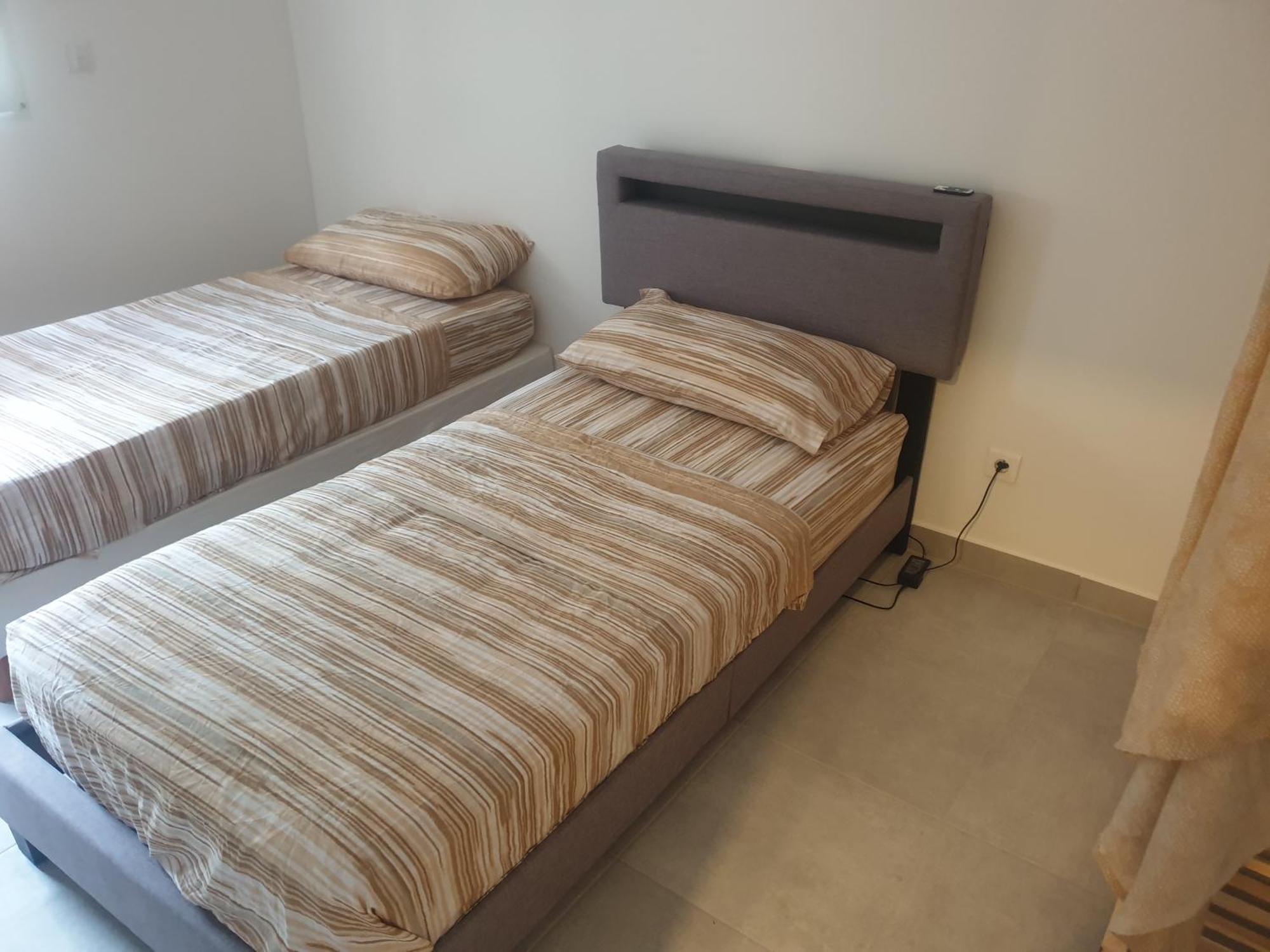 Appartamento Renove 2023 Proche Aeroport 5min, Gare Sncf 2 Min, Tramway Au Pied De L'immeuble , Parking Possible, Renovated 2023 Near The Airport 5 Min, Train Station 2 Min, Tram Next To The Building 1 Min, Parking Possible