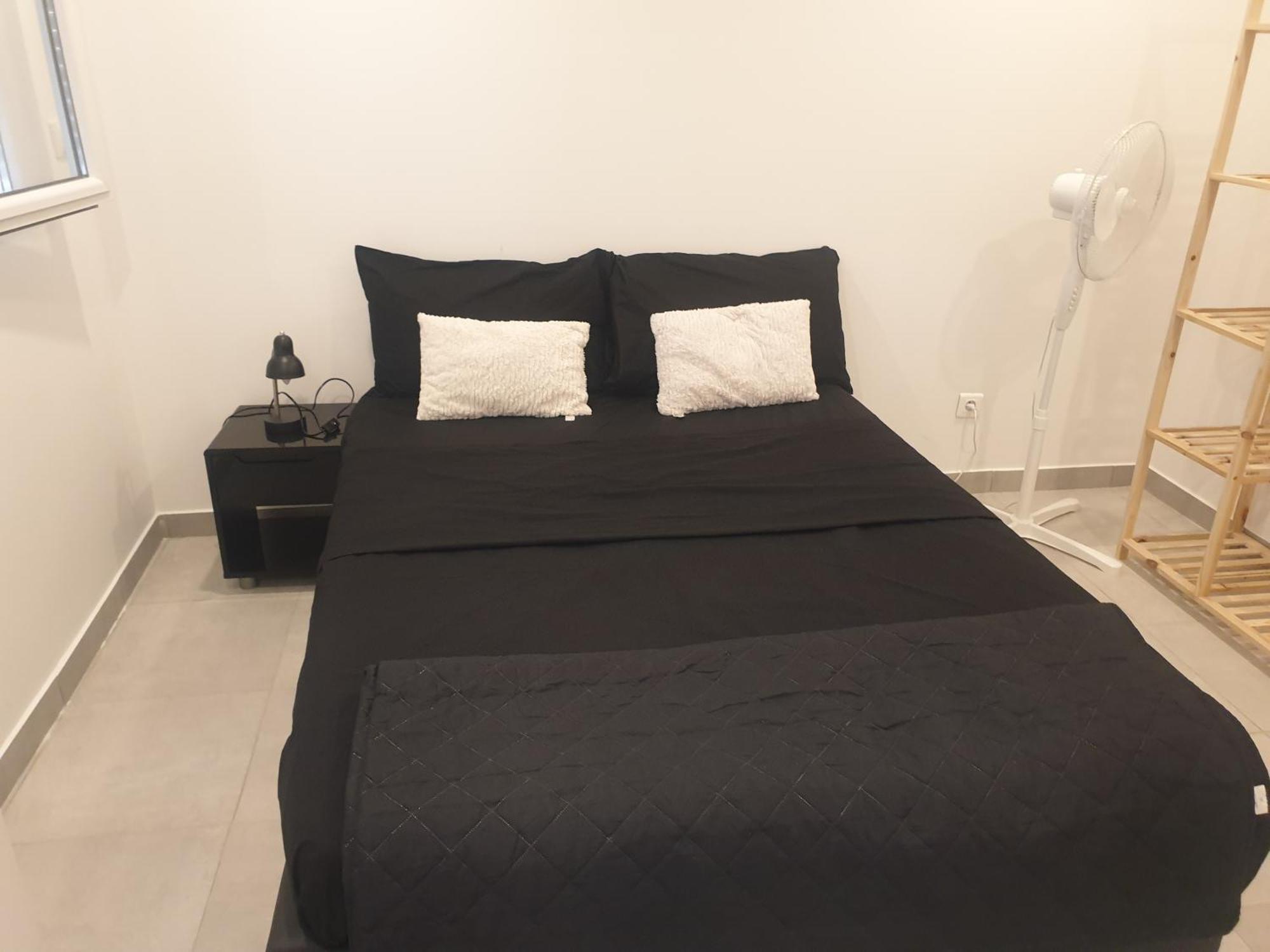 Appartamento Renove 2023 Proche Aeroport 5min, Gare Sncf 2 Min, Tramway Au Pied De L'immeuble , Parking Possible, Renovated 2023 Near The Airport 5 Min, Train Station 2 Min, Tram Next To The Building 1 Min, Parking Possible Nizza